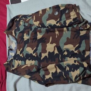 Ladies camo top